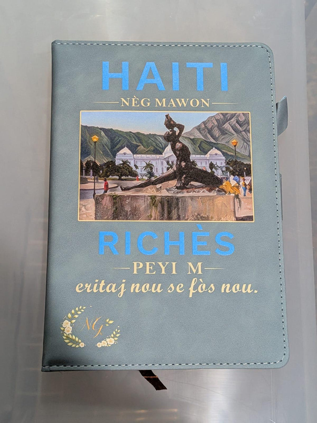 Vintage Beautiful journals with designs show casing beautiful Haiti culture with vibrant designs, pen included