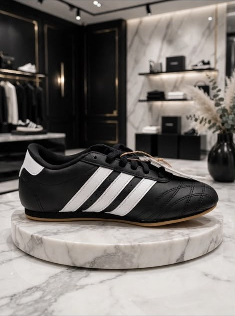 ADIDAS Taekwondo Lace - Black / White*
Martial art