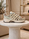 ADIDAS Adistar Cushion 3 - Cow / Giraffe Print + Blue Laces*
Beige brown animal print - Rare and trending